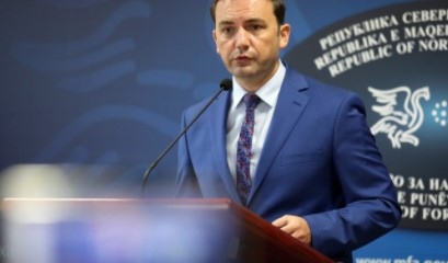 Премиерът и министърът на външните работи на Северна Македония пътуват